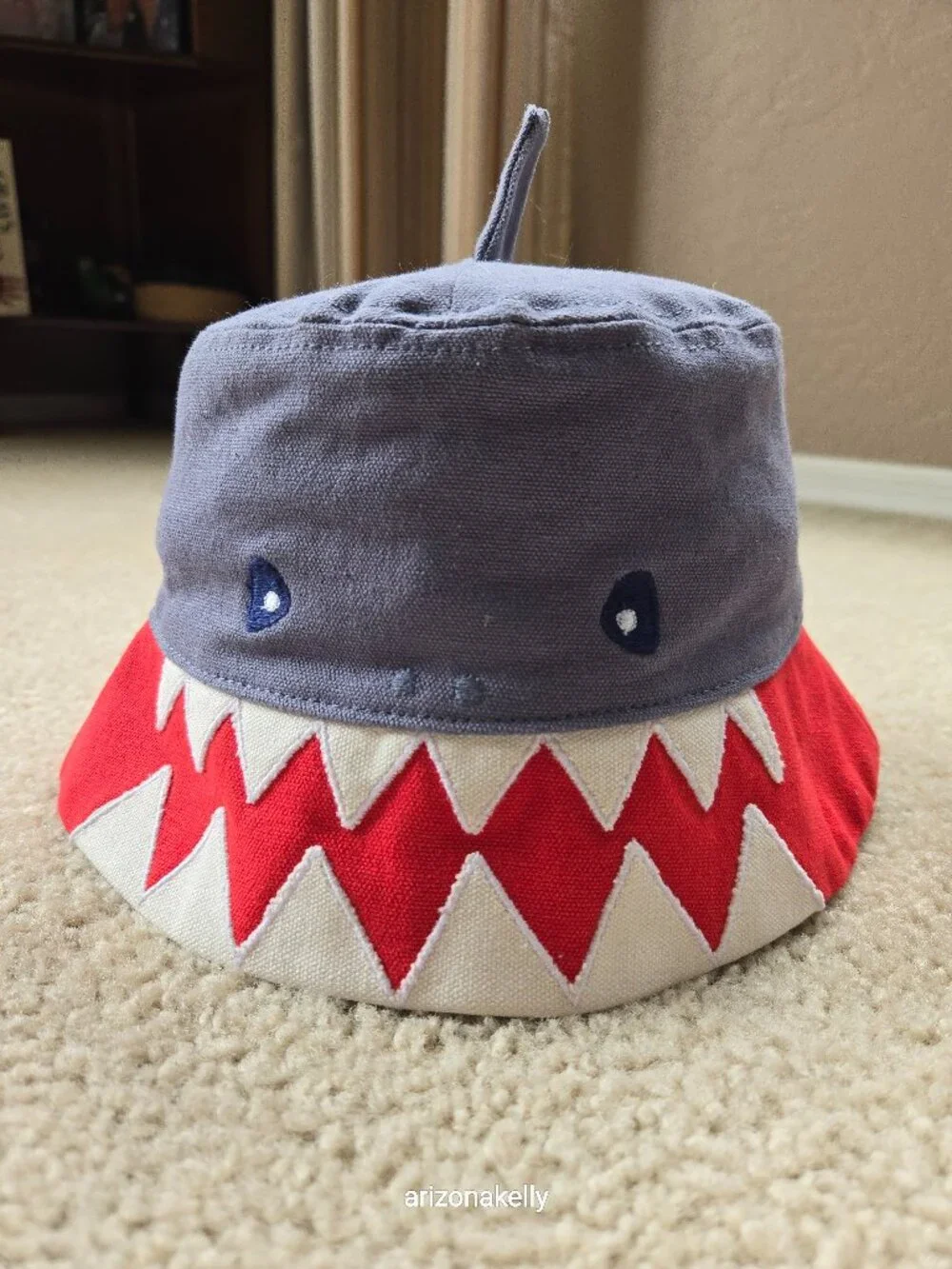 NWT Mini Boden Shark Hat Cotton Kids MED Child Youth